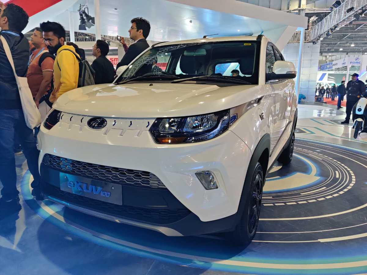 Mahindra eKUV100